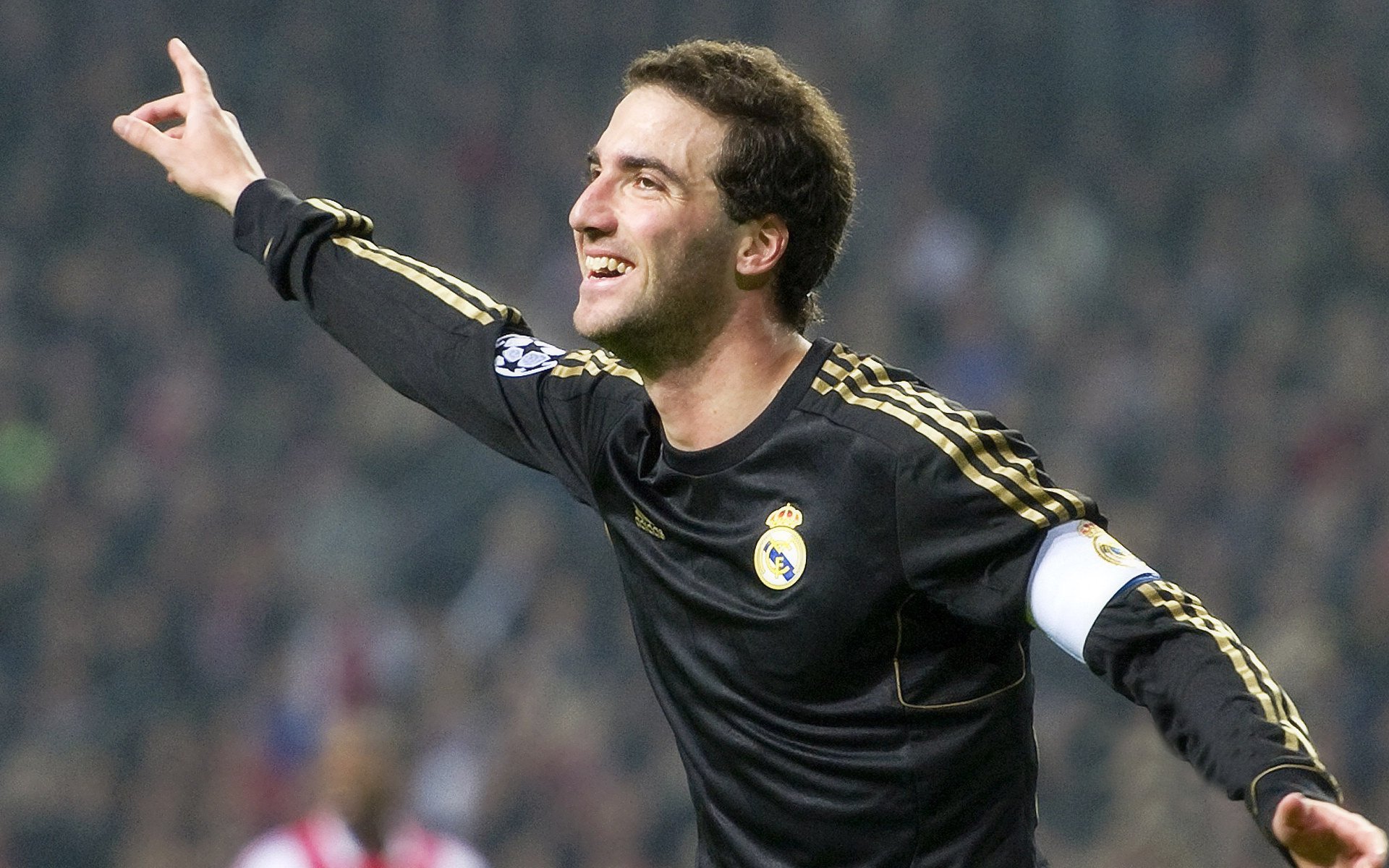 美国政局混乱，财政停摆可能性上升，美国财政宽松