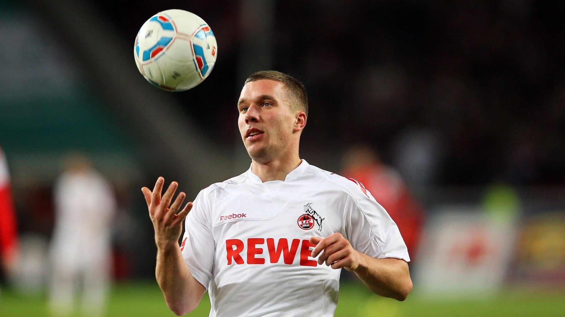 篮球防守技术教学视频上线引发转发潮，篮球防守技术动作要领